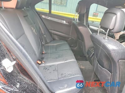 Zdjęcie 10 z 12 samochodu: 2011 MERCEDES-BENZ C 300 VIN:WDDGF5EB7BA419213 - miniatura