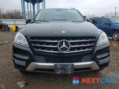 Piąte zdjęcie samochodu w środku: 2014 MERCEDES-BENZ ML 350 4MATIC VIN:4JGDA5HB2EA384264 - miniatura
