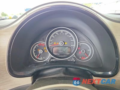 Zdjęcie 9 z 13 samochodu: 2018 VOLKSWAGEN BEETLE S VIN:3VWFD7AT5JM705338 - miniatura