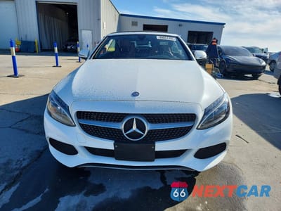 Piąte zdjęcie samochodu w środku: 2017 MERCEDES-BENZ C 300 VIN:WDDWK4JB6HF510153 - miniatura