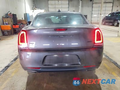 Zdjęcie 6 z 11 samochodu: 2022 CHRYSLER 300 TOURING L VIN:2C3CCASG1NH159024 - miniatura