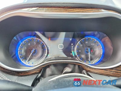 Zdjęcie 9 z 12 samochodu: 2023 CHRYSLER PACIFICA LIMITED VIN:2C4RC1GG3PR597250 - miniatura