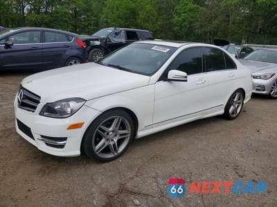 2014 MERCEDES-BENZ C 250 WDDGF4HB8EG256594 - główne zdjęcie licytacji z USA - miniatura