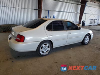 Trzecie zdjęcie samochodu z tyłu: 2000 NISSAN ALTIMA XE VIN:1N4DL01D7YC153808 - miniatura
