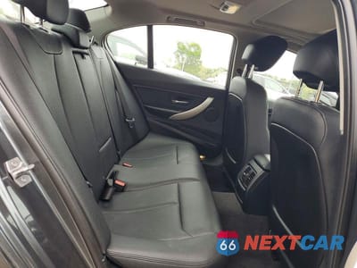 Zdjęcie 10 z 12 samochodu: 2016 BMW 320 XI VIN:WBA8E5G5XGNT93082 - miniatura