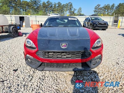 Piąte zdjęcie samochodu w środku: 2018 FIAT 124 SPIDER CLASSICA VIN:JC1NFAEK2J0136262 - miniatura