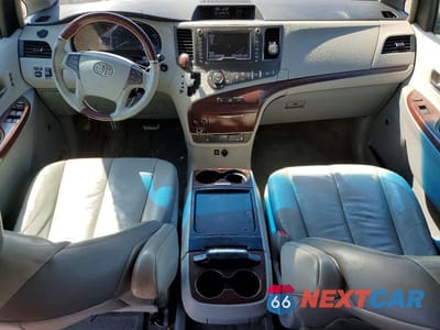 Zdjęcie 8 z 13 samochodu: 2011 TOYOTA SIENNA LIMITED 7-PASSENGER VIN:5TDYK3DC7BS007191 - miniatura