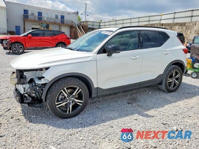 2023 VOLVO XC40 PLUS YV4K92HLXP2964559 - główne zdjęcie licytacji z USA - miniatura