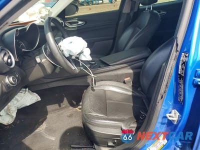 Zdjęcie 7 z 13 samochodu: 2018 ALFA ROMEO GIULIA VIN:ZARFAEBN2J7565619 - miniatura
