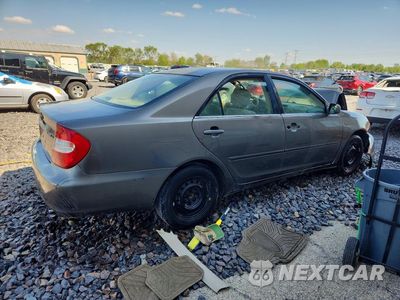 Trzecie zdjęcie samochodu z tyłu: 2003 TOYOTA CAMRY LE VIN:4T1BE32K83U694522 - miniatura