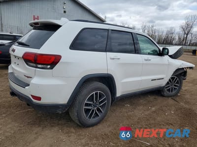 Trzecie zdjęcie samochodu z tyłu: 2019 JEEP GRAND CHEROKEE TRAILHAWK VIN:1C4RJFLG0KC528008 - miniatura