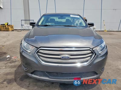 Piąte zdjęcie samochodu w środku: 2018 FORD TAURUS SE VIN:1FAHP2D88JG134344 - miniatura