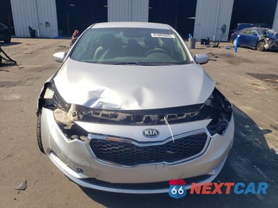 Piąte zdjęcie samochodu w środku: 2014 KIA FORTE EX VIN:KNAFX4A85E5120918 - miniatura