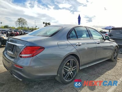 Trzecie zdjęcie samochodu z tyłu: 2020 MERCEDES-BENZ E 350 VIN:WDDZF8DB2LA709047 - miniatura
