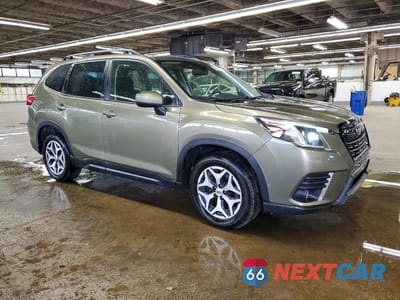 Czwarte zdjęcie samochodu z boku: 2023 SUBARU FORESTER PREMIUM VIN:JF2SKAEC0PH425498 - miniatura
