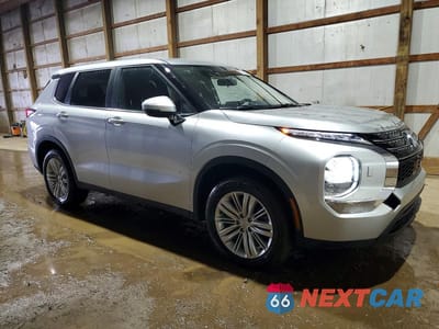 Czwarte zdjęcie samochodu z boku: 2024 MITSUBISHI OUTLANDER ES VIN:JA4J4UA8XRZ075134 - miniatura