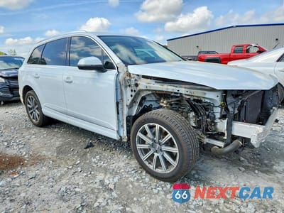 Czwarte zdjęcie samochodu z boku: 2019 AUDI Q7 PREMIUM PLUS VIN:WA1LHAF70KD028371 - miniatura