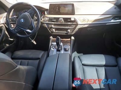 Zdjęcie 8 z 11 samochodu: 2019 BMW 530 XI VIN:WBAJA7C55KG912146 - miniatura