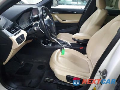Zdjęcie 7 z 12 samochodu: 2018 BMW X1 XDRIVE28I VIN:WBXHT3C32J5K31653 - miniatura