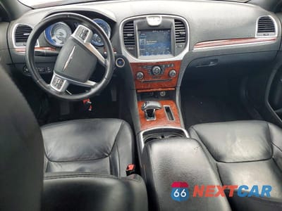 Zdjęcie 8 z 12 samochodu: 2012 CHRYSLER 300 LIMITED VIN:2C3CCACGXCH191949 - miniatura