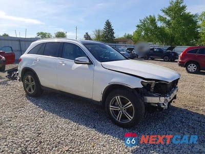 Czwarte zdjęcie samochodu z boku: 2020 MERCEDES-BENZ GLC 300 4MATIC VIN:WDC0G8EB7LF723148 - miniatura
