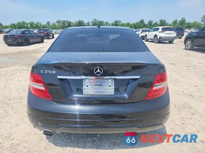 Zdjęcie 6 z 12 samochodu: 2014 MERCEDES-BENZ C-CLASS C250 RWD VIN:WDDGF4HB3EA955747 - miniatura