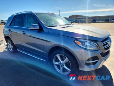 Czwarte zdjęcie samochodu z boku: 2016 MERCEDES-BENZ GLE 350 VIN:4JGDA5JB4GA693621 - miniatura
