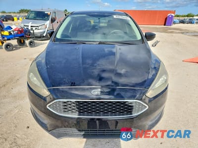Piąte zdjęcie samochodu w środku: 2016 FORD FOCUS SE VIN:1FADP3K25GL383848 - miniatura