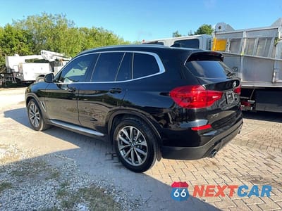 Trzecie zdjęcie samochodu z tyłu: 2019 BMW X3 SDRIVE30I VIN:5UXTR7C59KLF34684 - miniatura