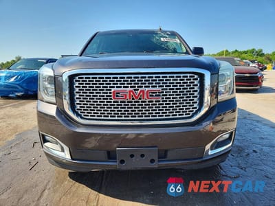 Piąte zdjęcie samochodu w środku: 2016 GMC YUKON XL DENALI VIN:1GKS1HKJ8GR113215 - miniatura