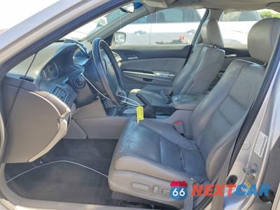 Zdjęcie 7 z 12 samochodu: 2010 HONDA ACCORD EXL VIN:1HGCP2F88AA115072 - miniatura