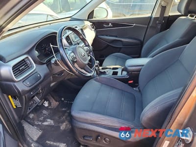 Zdjęcie 7 z 12 samochodu: 2016 KIA SORENTO LX VIN:5XYPGDA37GG104662 - miniatura