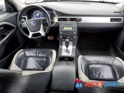 Zdjęcie 8 z 12 samochodu: 2010 VOLV V70 VIN:YV1982BW7A1136239 - miniatura