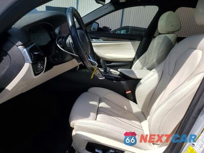 Zdjęcie 7 z 12 samochodu: 2019 BMW 530E VIN:WBAJA9C53KB391730 - miniatura
