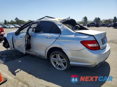 Drugie zdjęcie samochodu z przodu: 2012 MERCEDES-BENZ C 250 VIN:WDDGF4HB0CR212235 - miniatura