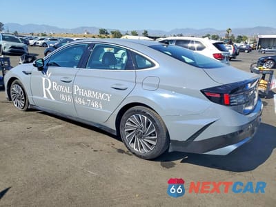 Drugie zdjęcie samochodu z przodu: 2025 HYUNDAI SONATA HYBRID SEL VIN:KMHL34JJ5SA108898 - miniatura