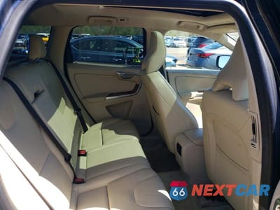 Zdjęcie 10 z 12 samochodu: 2015 VOLVO XC60 T5 PLATINUM VIN:YV4612RM2F2664870 - miniatura
