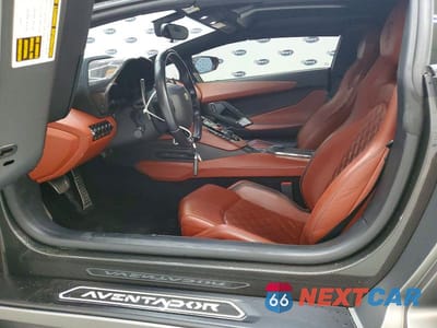Zdjęcie 7 z 12 samochodu: 2019 LAMBORGHINI AVENTADOR S VIN:ZHWUV4ZD2KLA08113 - miniatura