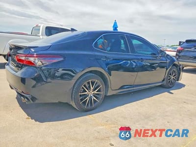 Trzecie zdjęcie samochodu z tyłu: 2023 TOYOTA CAMRY SE VIN:4T1T11AK2PU092436 - miniatura