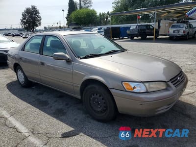 Czwarte zdjęcie samochodu z boku: 1999 TOYOTA CAMRY LE VIN:4T1BG22K9XU864364 - miniatura