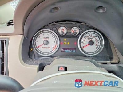 Zdjęcie 9 z 12 samochodu: 2009 FORD FOCUS SE VIN:1FAHP35N29W236766 - miniatura