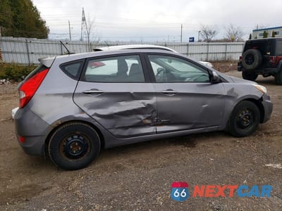 Trzecie zdjęcie samochodu z tyłu: 2016 HYUNDAI ACCENT SE VIN:KMHCT5AE4GU256104 - miniatura