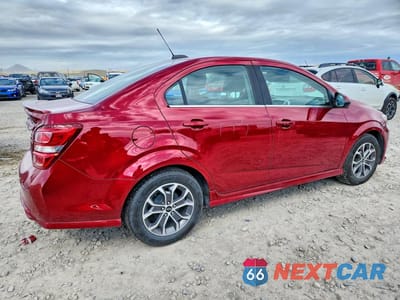 Trzecie zdjęcie samochodu z tyłu: 2018 CHEVROLET SONIC LT VIN:1G1JD5SH2J4116943 - miniatura