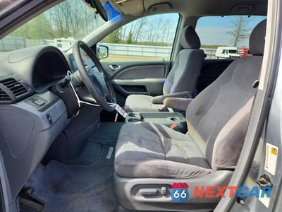 Zdjęcie 7 z 13 samochodu: 2006 HONDA ODYSSEY EX VIN:5FNRL38406B105896 - miniatura
