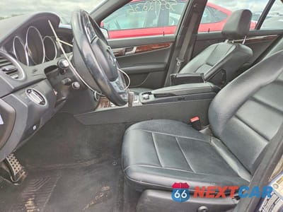 Zdjęcie 7 z 12 samochodu: 2013 MERCEDES-BENZ C 300 4MATIC VIN:WDDGF8AB7DA812977 - miniatura