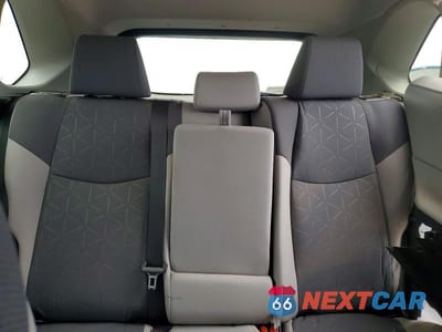 Zdjęcie 10 z 13 samochodu: 2024 TOYOTA RAV4 XLE VIN:2T3W1RFV4RW330019 - miniatura
