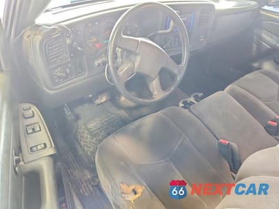 Zdjęcie 8 z 13 samochodu: 2004 GMC NEW SIERRA C1500 VIN:1GTEC14T24Z207403 - miniatura