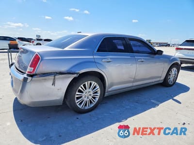 Trzecie zdjęcie samochodu z tyłu: 2014 CHRYSLER 300 VIN:2C3CCARG0EH384928 - miniatura