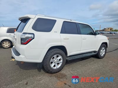Trzecie zdjęcie samochodu z tyłu: 2018 TOYOTA 4RUNNER SR5 VIN:JTEZU5JR5J5188715 - miniatura