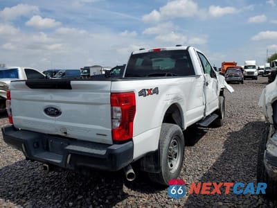 Trzecie zdjęcie samochodu z tyłu: 2020 FORD F350 SUPER DUTY VIN:1FTRF3B6XLEC74371 - miniatura